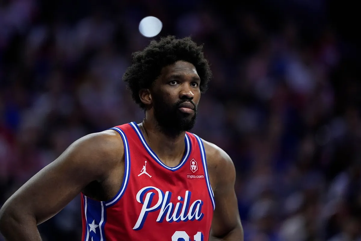 Knicks Conquer Wells Fargo Center, Embiid Agitated by Fan Invasion