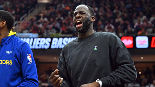 Stephen Curry's future in question as Warriors consider shocking Draymond Green trade