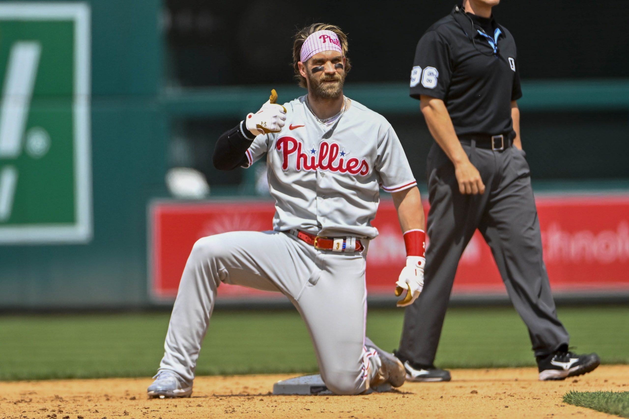 Giants-Phillies Slugfest Expected as Angels Look to Capitalize Against Struggling Corbin