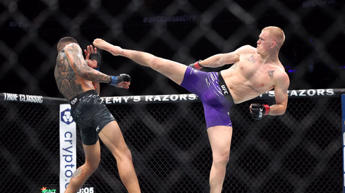 Гаррі перемагає Пратеса в напруженому протистоянні на UFC Fight Night у Канзас-Сіті