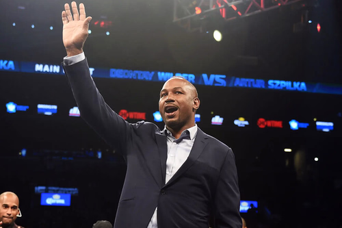 Lennox Lewis Points Out Usyk's Weakness Ahead of Dubois Rematch