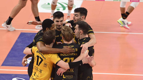 Сенсація в польській PlusLiga: несподівані фіналісти визначилися після драматичних п'ятисетових битв