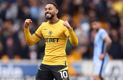 Manchester United Set to Trigger £62.5M Release Clause for Wolves Star Cunha