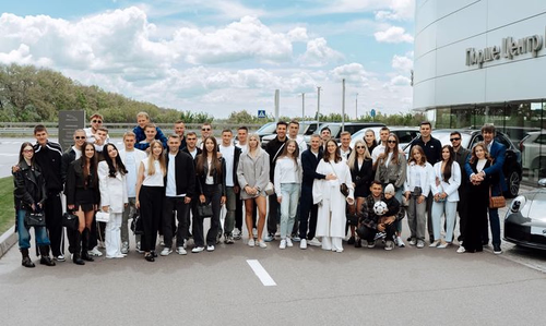 Dynamo Kyiv Champions Celebrate Title with Unique Family Gathering