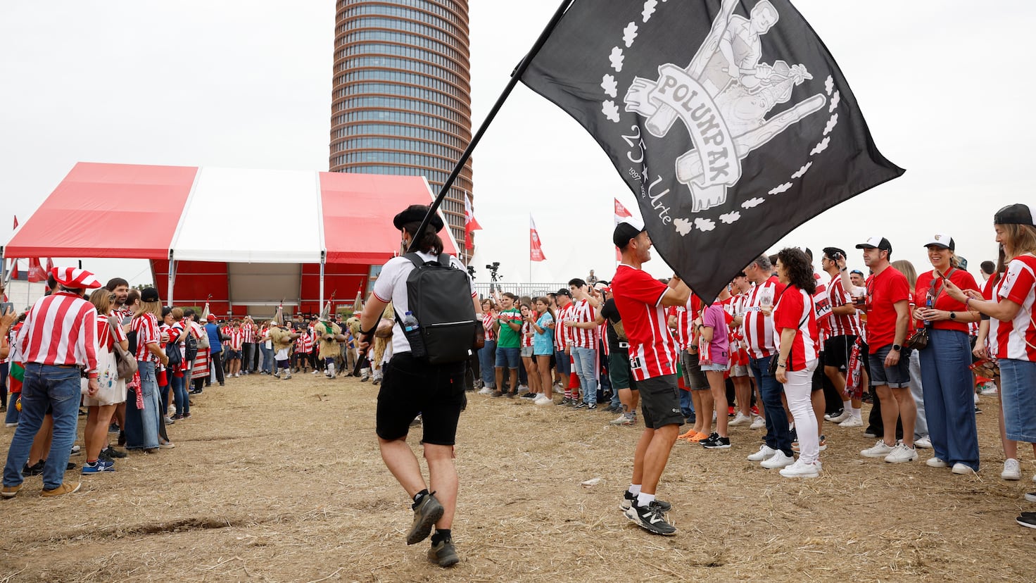 100K Fans Storm Sevilla: Athletic's Red and White Takeover!