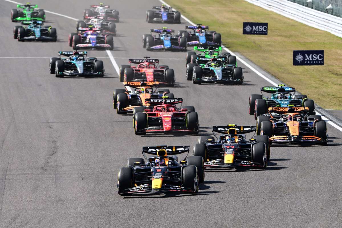 Red Flag Drama Rocks F1: протистояння Альбон-Ріккардо зупинило Гран-при Японії!