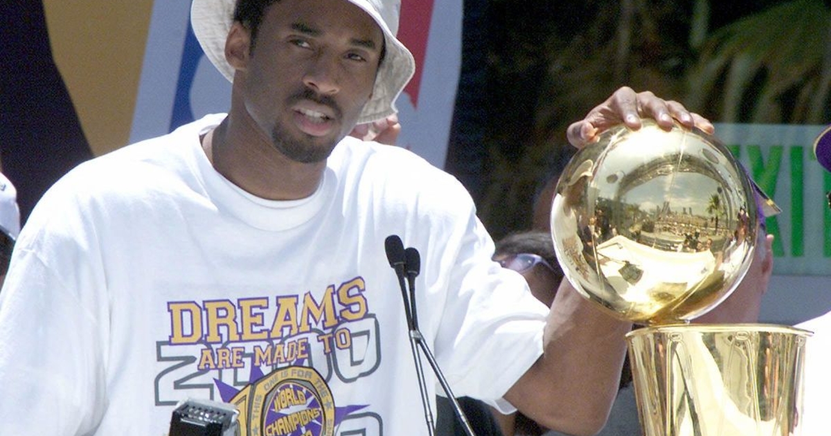 Kobe's Championship Ring Nets a Whopping $927K at Auction!