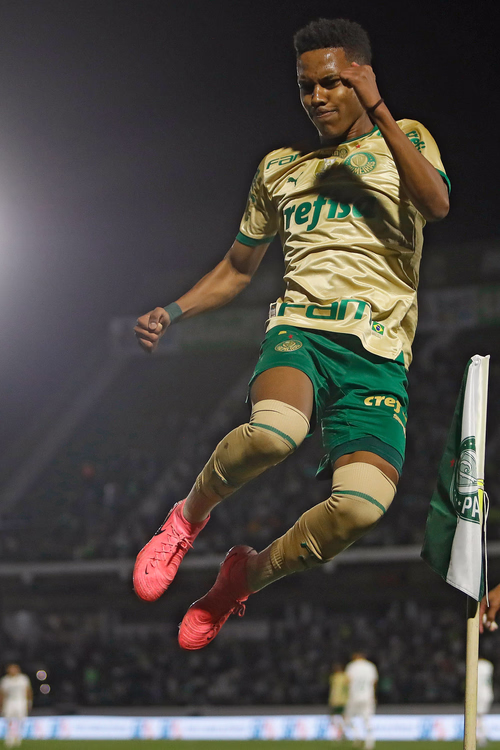 Estevão photo